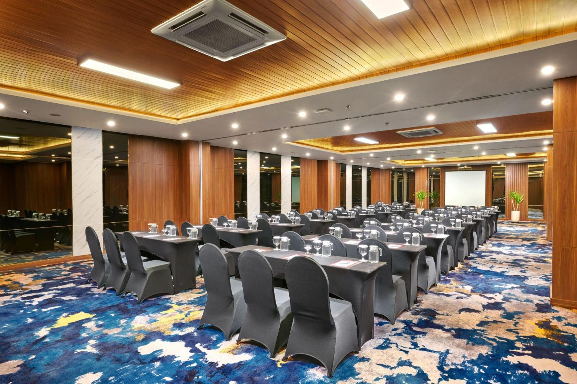The Alana Hotel Malang Exterior foto