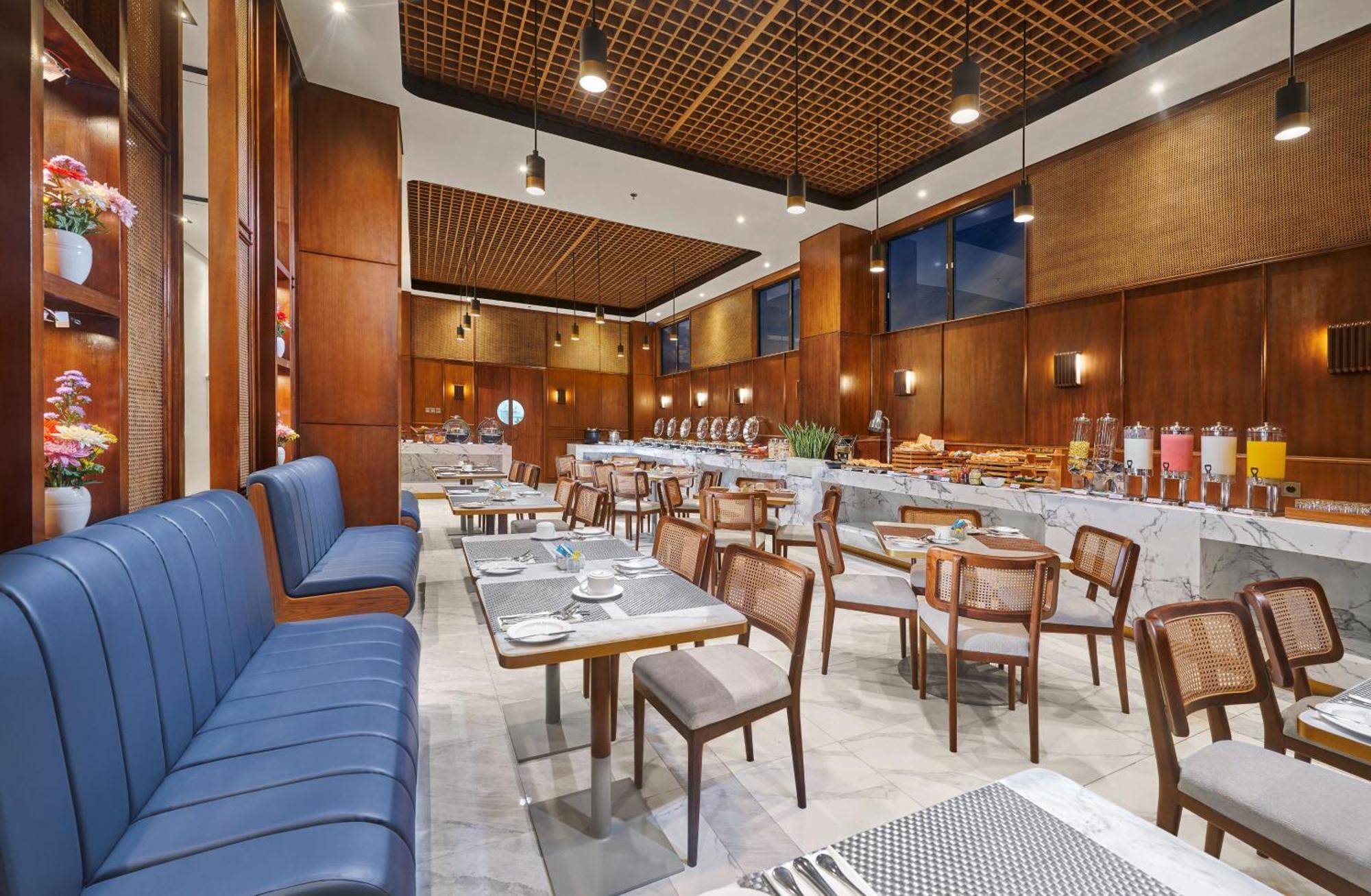 The Alana Hotel Malang Exterior foto
