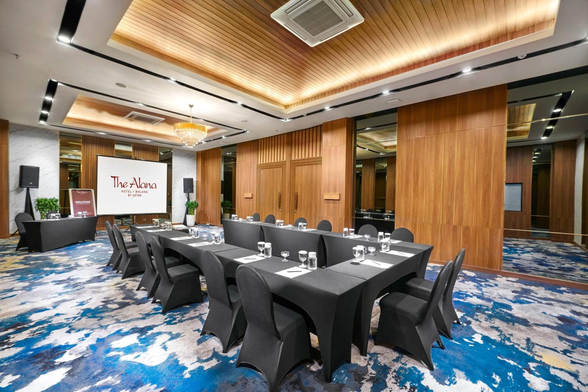 The Alana Hotel Malang Exterior foto